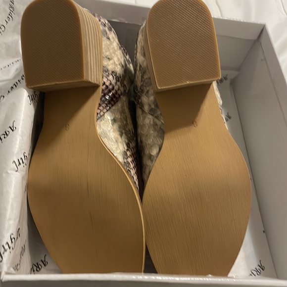COPY - NIB never worn snakeskin print booties - Picture 4 of 4